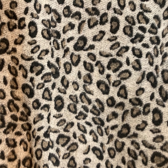Women’s leopard print fur coat - Picture 3 of 6